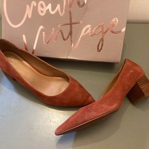 Pre-Owned Crown Vintage Juryan Suede Pumps